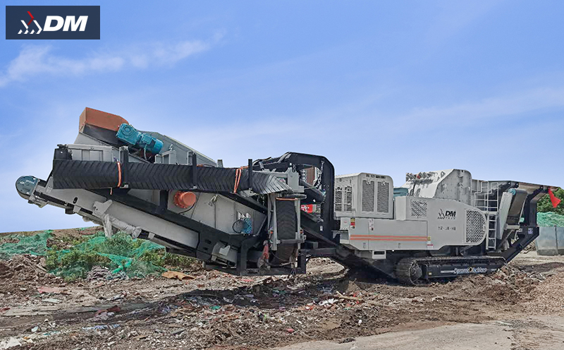 Mobile & Pantas: DongMeng Tracked Crushers Master Malaysia's Multiple Sites