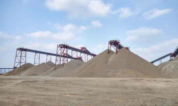 Guidance: How to choose suitable crusher for the sand production line